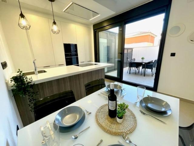 Gatu Premium Alma Marinera, Preferente Mayores De 25 Anos Y Familias Cádiz Exterior photo